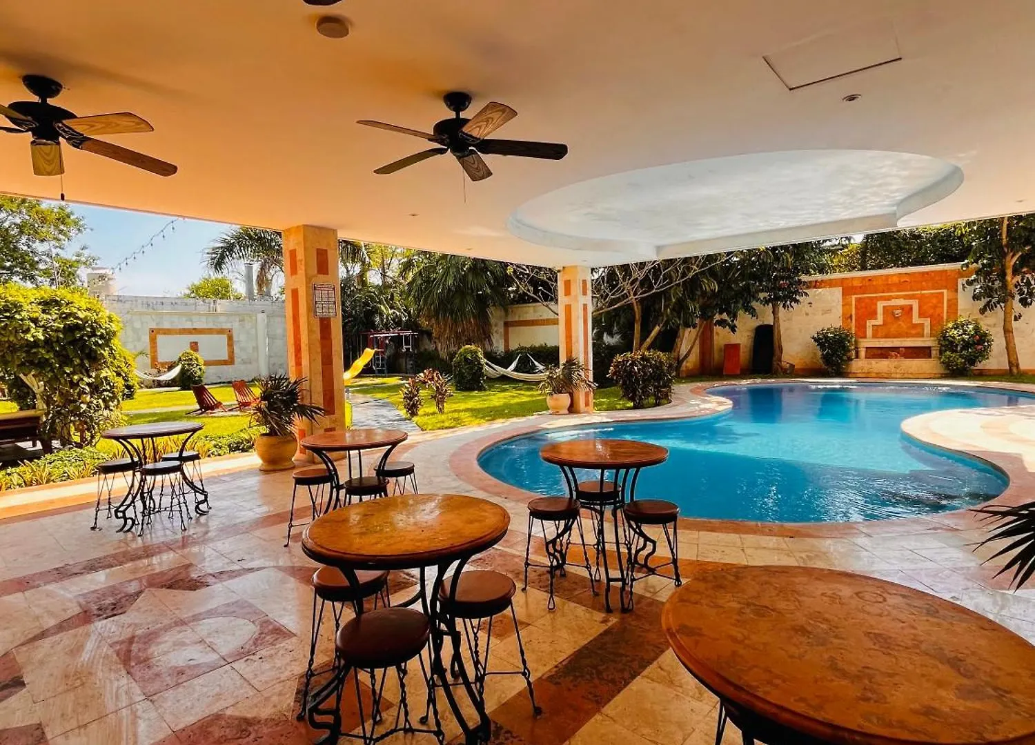 Hotel Palacio Maya Merida